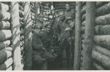 Offiziere im Eingang des Winterbergtunnels im Jahr 1917 - GLA Karlsruhe