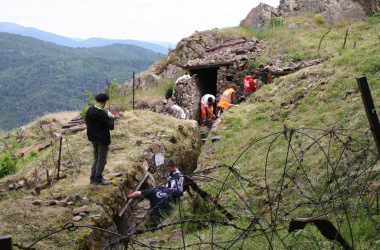 Chantier franco-allemand de jeunes sur le champ de bataille organisé en partenariat avec le Volksbund Deutsche Kriegsgräberfürsorge. - CMNHWK